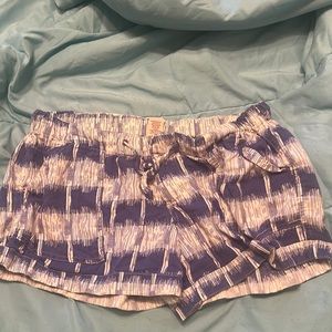 Mossimo size 7 shorts